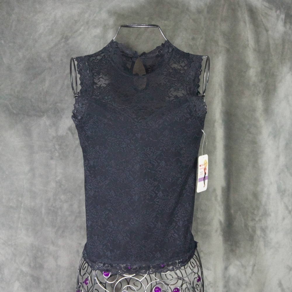 Ida fashion black lace top NWT one size